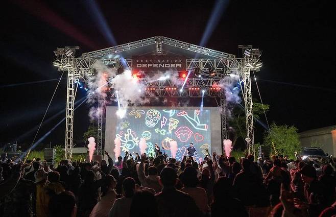 [서울=뉴시스] 지난달 23일부터 3일간 충북 진천에서 열린 JLR 코리아의 '2025 데스티네이션 디펜더' 행사 모습. 이번 행사에는 총 110팀의 디펜도 고객이 함께하며 디펜더의 모험 정신과 라이프스타일 감성을 공유했다. (사진=JLR 코리아 제공) 2025.06.05 photo@newsis.com *재판매 및 DB 금지