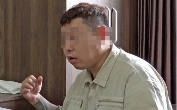 가짜 투자 앱을 통해 약 70억 원을 가로챈 혐의로 인터폴에서 수배 중이던 30대 한국 남성이 베트남 달랏에서 체포됐다.