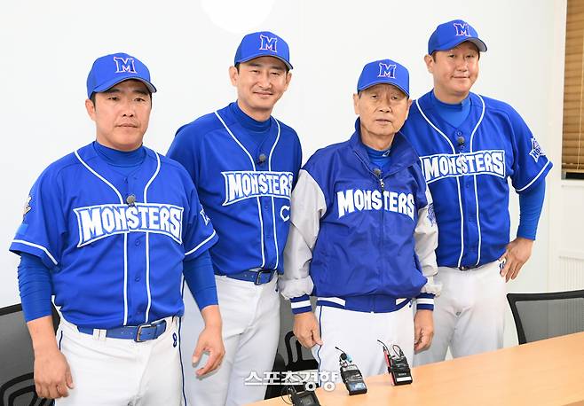 존폐 위기에 몰린 ‘불꽃야구’. StudioC1 제공