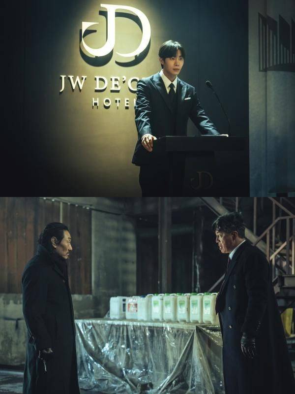 광장 스틸 / 사진=넷플릭스