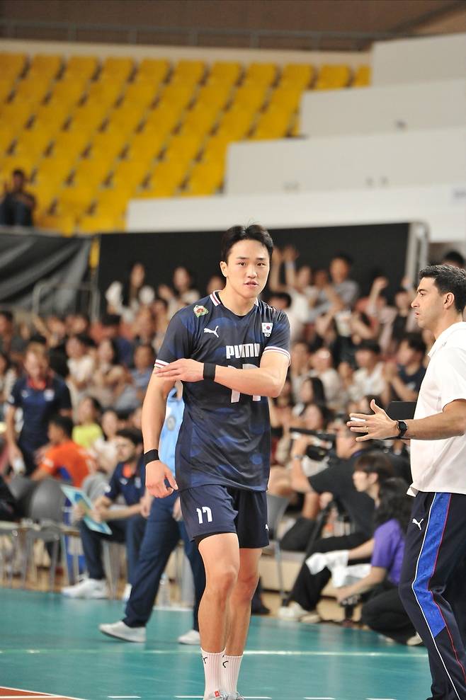 남자배구 대표팀의 공격수 임동혁 [대한배구협회 제공. 재판매.DB 금지]