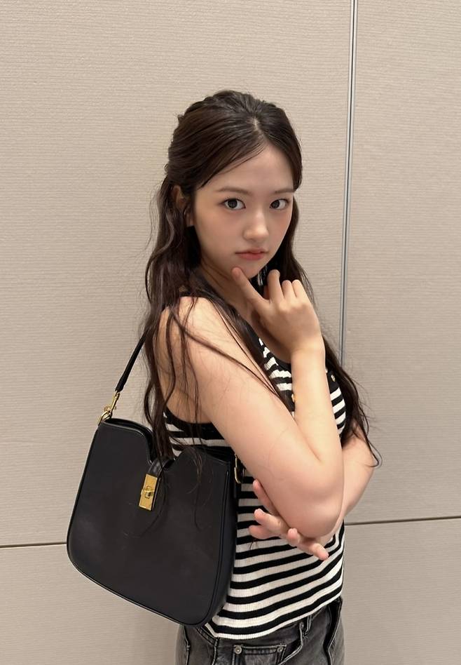 안유진 인스타그램.