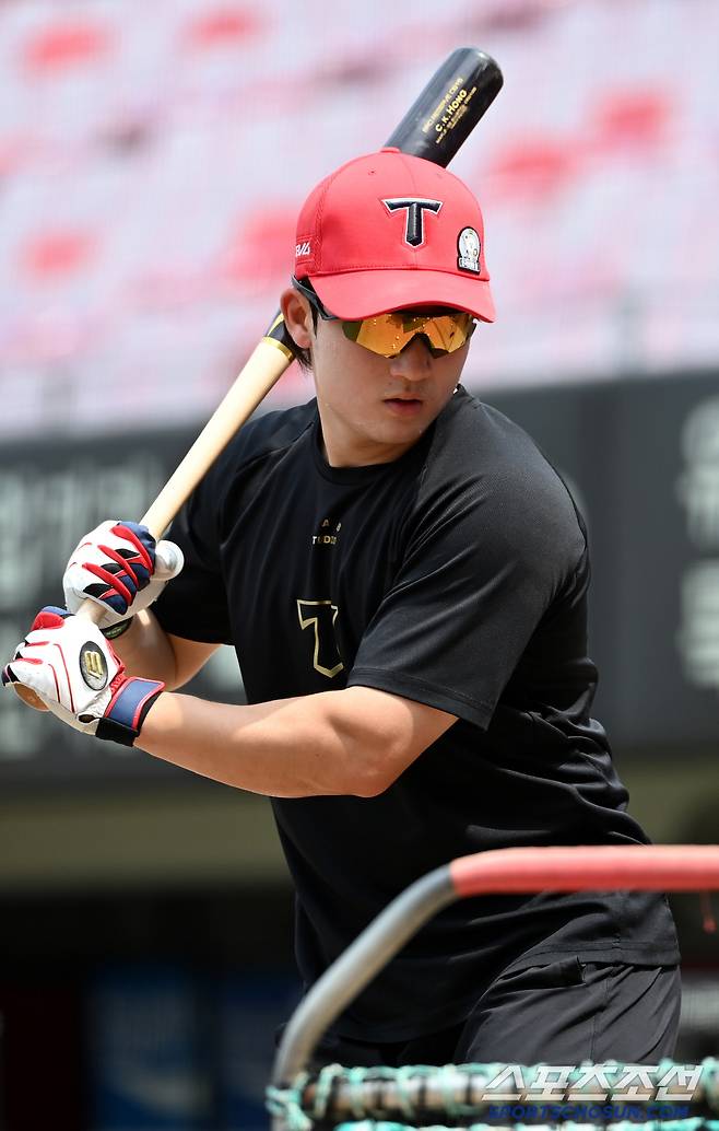 8일 광주 KIA챔피언스필드에서 열린 한화와 KIA의 경기, 윤도현이 타격훈련을 하고 있다. 광주=허상욱 기자wook@sportschosun.com/2025.06.08/