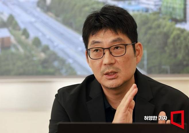 네이버 장준기 테크 플랫폼 부문장이 성남시 분당구 네이버 본사에서 아시아경제와 인터뷰하고 있다. 허영한 기자
