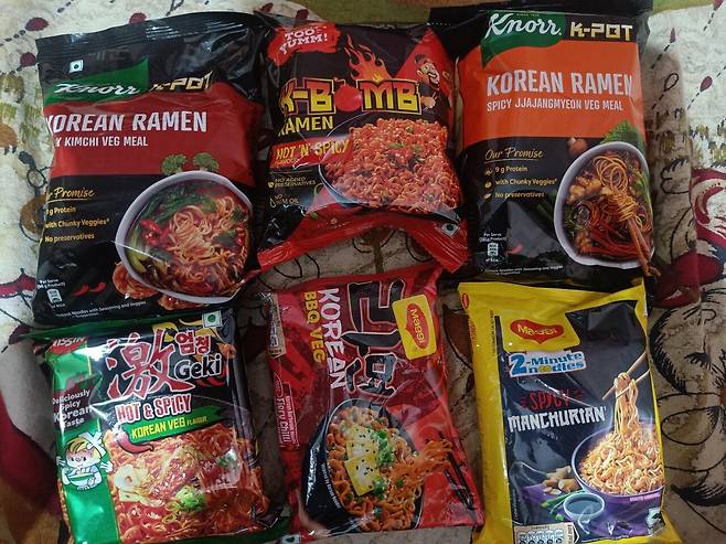 567.jpeg 불닭볶음면 해외 인기 근황 (+한국식 매운맛 과자 인기)