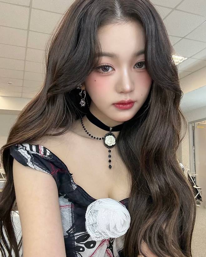 503964347_18062805887587664_3544072704451890050_n.jpg 오늘자 아이브 장원영 인스타