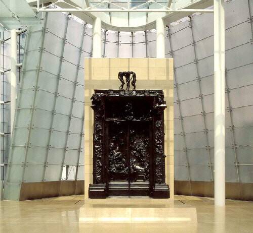 로댕갤러리에 상설 전시됐던 당시 ‘지옥의 문’의 모습. 한겨레 자료사진