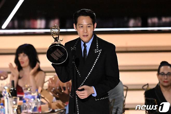 넷플릭스 드라마 '오징어 게임'의 주연 배우 이정재 ⓒ AFP=뉴스1 ⓒ News1