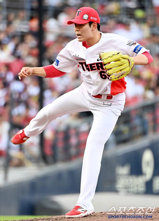 8일 광주 KIA챔피언스필드에서 열린 한화와 KIA의 경기, KIA 성영탁이 역투하고 있다. 광주=허상욱 기자wook@sportschosun.com/2025.06.08/