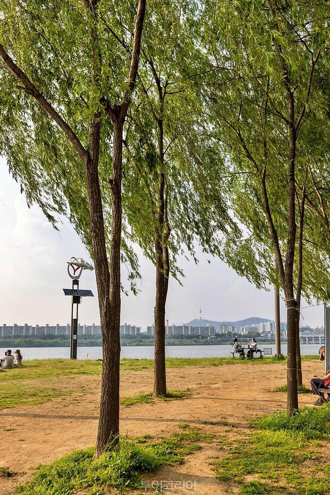 &nbsp;서래섬 산책로&nbsp; /사진-서울관광재단