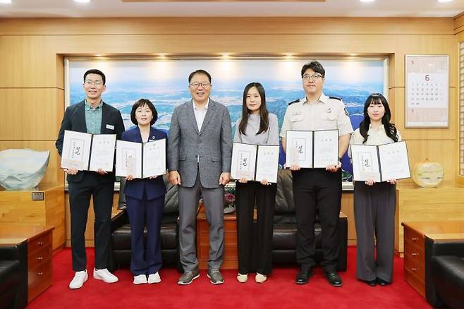창원특례시, 5월 ‘이달의 우수공무원’ 표창 수여.