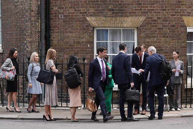 미국과 중국 고위급 협상 대표단이 런던에서 만났다. 이들은 9일(현지 시각) 협상을 시작했다./로이터 연합뉴스