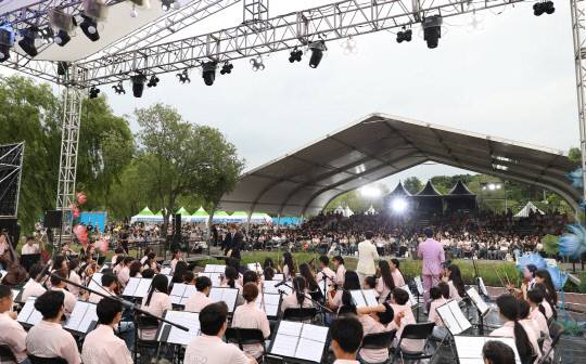 지난해 부여서동연꽃축제 공연장 모습. 부여군 제공