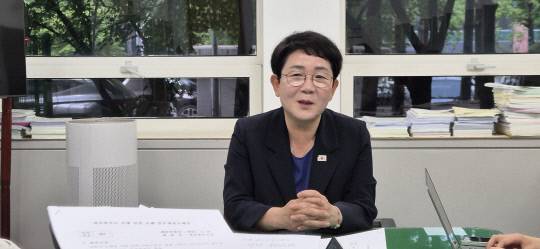 박정현 더불어민주당 대전시당위원장은 9일 대전시의회 기자실을 찾아 제21대 대선 소회와 향후 계획 등을 밝히고 있다. 민주당 대전시당 제공