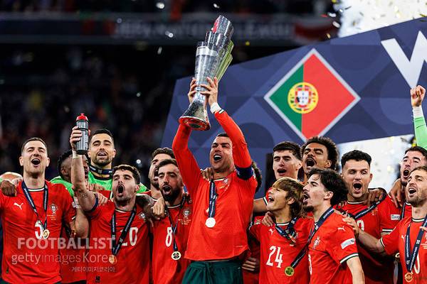 2024-2025 UEFA 네이션스리그 우승 시상식의 크리스티아누 호날두(포르투갈). 게티이미지코리아