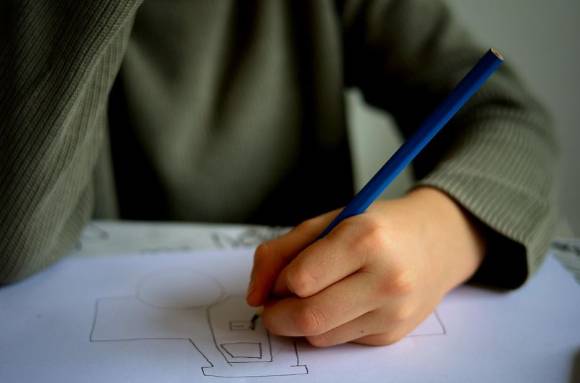 담임교사에게 "예쁘시다" "저랑 사귀자"라는 말을 했다가 징계를 받은 초등학생이 법정에서 승리했다. 본 기사와 무관한 이미지. [사진=픽사베이@Tho-Ge]