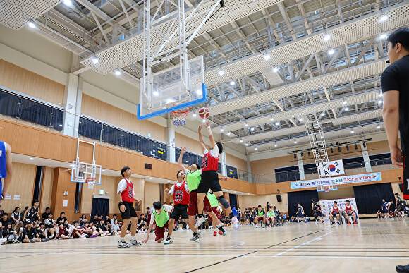 제13회 중구청장배 청소년 3대3 농구대회가 열리고 있다 [사진=중구청]