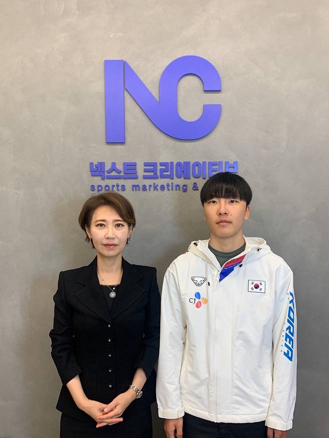 구경민(오른쪽)과 박은님 넥스트크리에이티브 대표. 넥스트크리에이티브 제공