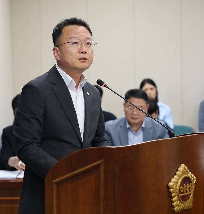 전남도의회 경제문화관광위원회 최선국(목포1, 민주) 의원이 대표 발의한 ‘전라남도 가상융합산업 육성 및 지원 조례안’이 지난 5일 상임위 심사를 통과했다. /전남도의회