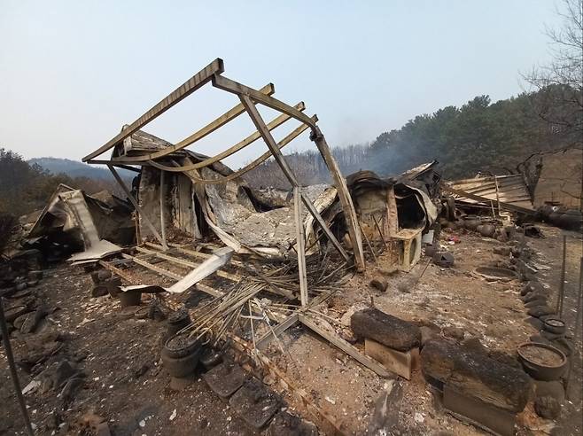지난 3월 산불로 전소된 경북 영덕 석동교회 모습. 석동교회 제공