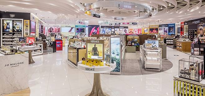 신라면세점 인천공항점 제2여객터미널점 전경. /사진=신라면세점