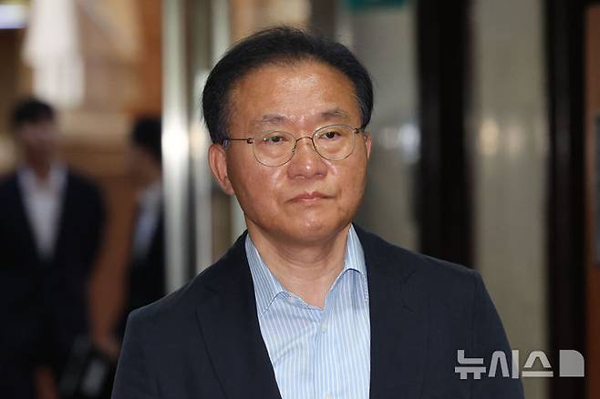 [서울=뉴시스] 권창회 기자 = 윤재옥 국민의힘 의원이 9일 오전 서울 여의도 국회 원내대표실에서 4선 의원 이상 회의에 참석하고 있다. 2025.06.09. kch0523@newsis.com