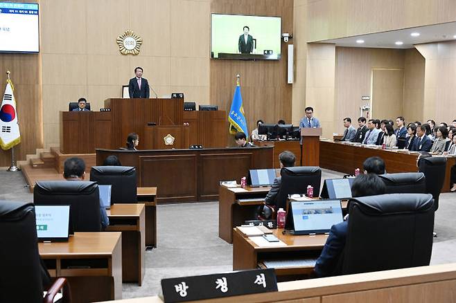 [울산=뉴시스] 울산 울주군의회(의장 최길영)는 9일 의사당 본회의장에서 제239회 제1차 정례회를 개회하고 19일간의 의사일정에 돌입했다고 밝혔다. (사진= 울주군의회 제공) 2025.06.09.photo@newsis.com *재판매 및 DB 금지
