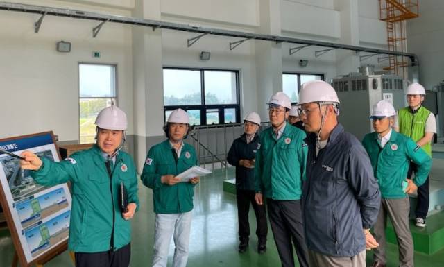 ▲포항시시설관리공단이 여름철 집중호우 대비 관내 빗물펌프장 12개소에 대한 정비를 완료하고 안전 점거을 실시했다.ⓒ포항시시설관리공단