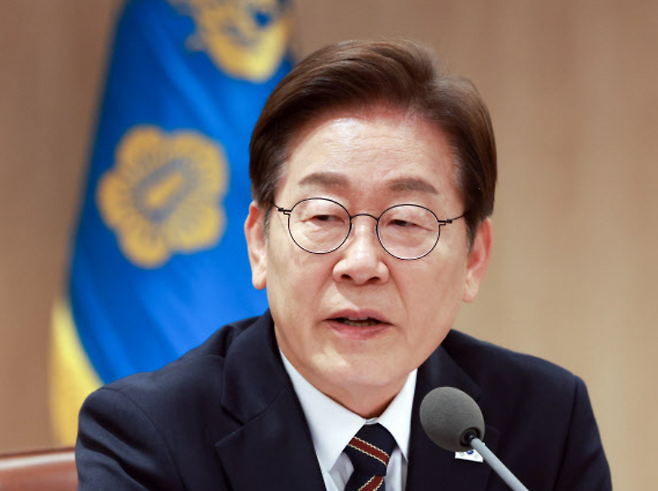 이재명 대통령이 9일 서울 용산구 대통령실 청사에서 열린 2차 비상경제점검 태스크포스(TF)회의에서 발언하고 있다. 뉴시스