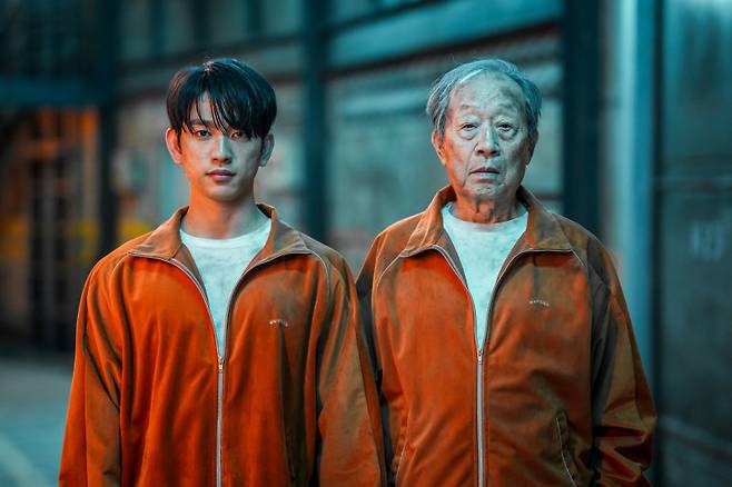 배우 박진영이 영화 ‘하이파이브’와 tvN 드라마 ‘미지의 서울’의 흥행세로 극장과 안방을 동시에 장악한 데 이어, ‘하이파이브’ 속 열연이 편집된 쇼츠 영상으로 SNS까지 점령에 나섰다. 사진제공 | NEW