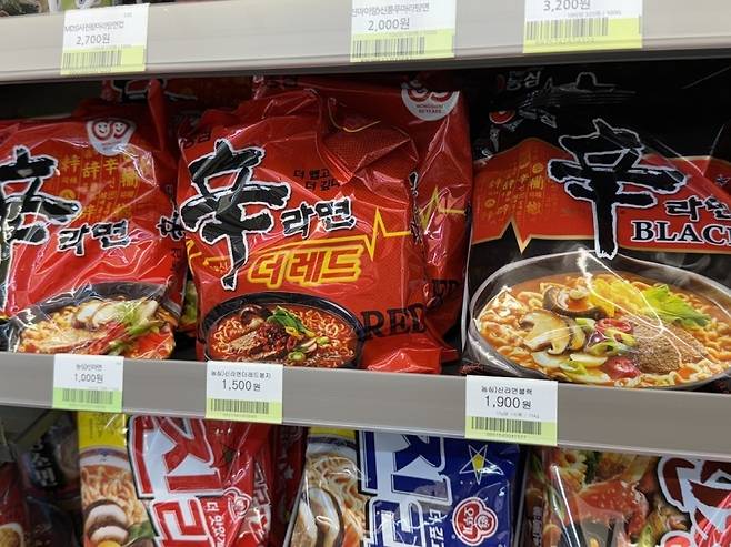 농심 신라면 블랙 1천900원 [촬영 전재훈]