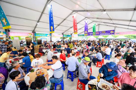 남해마늘한우축제가 오는 12일 개막된다. 사진은 지난해 행사 모습. 사진=남해군