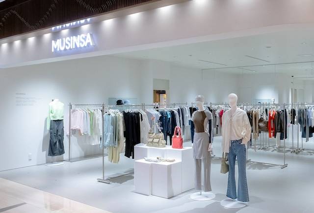 롯데면세점 긴자점 내 무신사 매장./사진=무신사 제공