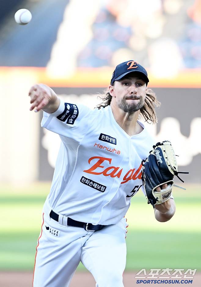 4일 대전 한화생명볼파크에서 열린 KT와 한화의 경기, 한화 선발투수 와이스가 역투하고 있다. 대전=허상욱 기자wook@sportschosun.com/2025.06.04/