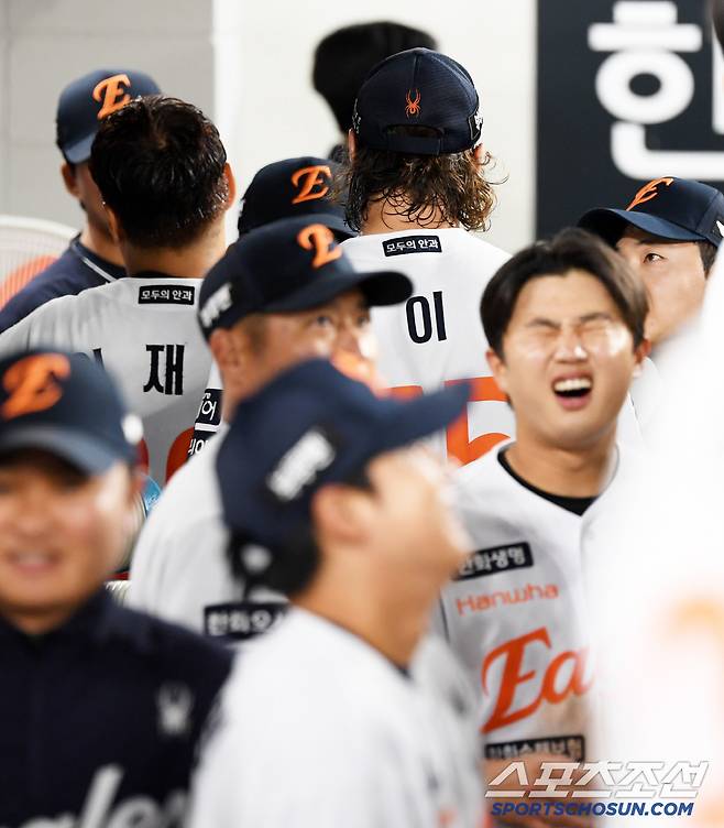 10일 대전 한화생명볼파크에서 열린 한화 이글스와 두산 베어스의 경기. 7이닝 무실점 호투를 펼친 한화 와이스가 숨을 고르고 있다. 대전=박재만 기자 pjm@sportschosun.com/2025.06.10/