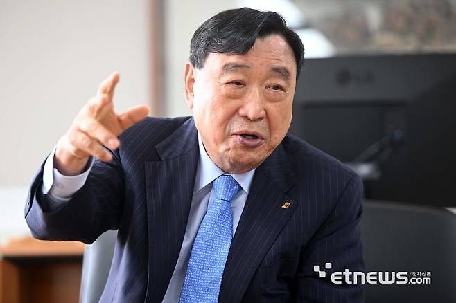 이희범 국제 e모빌리티액스포 상임 조직위원장  김민수기자 mskim@etnews.com