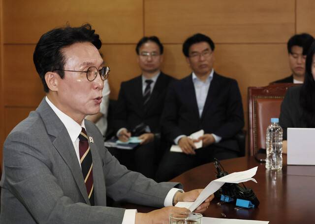 김민석 국무총리 후보자가 10일 서울 종로구 통의동 청문회 준비단 사무실에서 기자간담회를 하고 있다. 연합뉴스