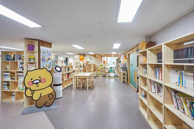 한화 건설부문이 지은 '포레나 도서관'. 한화 건설부문