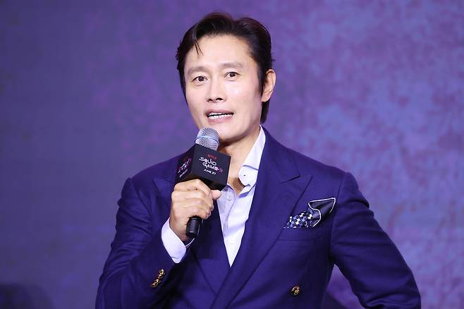 Lee Byung-hun speaks during a press conference held in Yongsan-gu, Seoul, Monday. (Yonhap)
