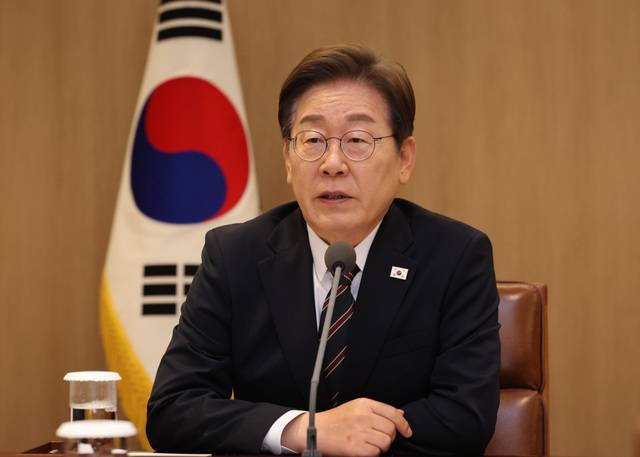 이재명 대통령이 9일 오전 서울 용산 대통령실에서 열린 2차 비상경제점검태스크포스(TF) 회의에서 모두발언을 하고 있다. 김지훈 기자