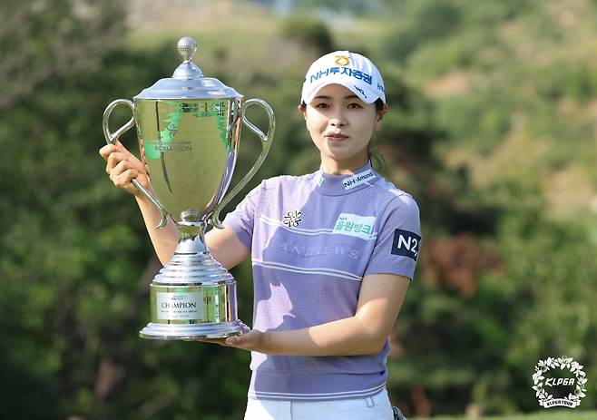 지난주 셀트리온 퀸즈 마스터즈에 이어 2주 연속 우승에 나서는 이가영. KLPGA
