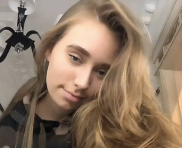 블라디미르 푸틴 러시아 대통령의 딸로 알려진 여성의 사진. 더타임스 캡처