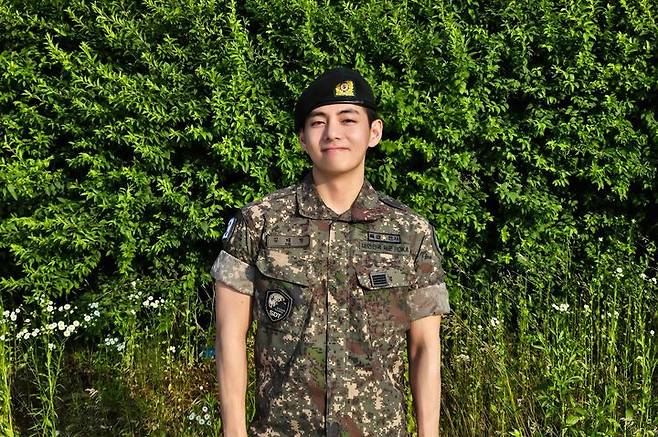 [서울=뉴시스] 방탄소년단 뷔. (사진 = 빅히트 뮤직 제공) 2025.06.10. photo@newsis.com *재판매 및 DB 금지