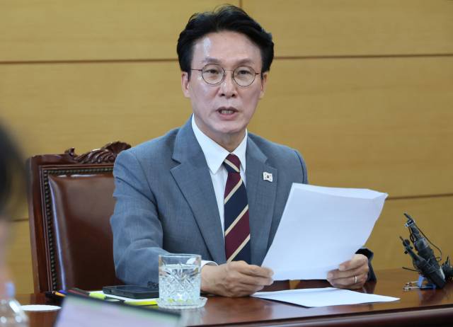 김민석 국무총리 후보자가 10일 서울 종로구 통의동 인사청문준비단 사무실에서 기자간담회를 하고 있다. 연합뉴스