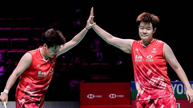 중국은 2024파리올림픽 은메달리스트 류성수(오른쪽)-탄닝(왼쪽)을 파리올림픽 금메달리스트 천칭천-자이판의 뒤를 이을 주력조합으로 낙점했다. 우리 대표팀의 백하나-이소희, 김혜정-공희용을 상대로 강세를 보인 경계대상 1호다. 사진출처│BWF 홈페이지