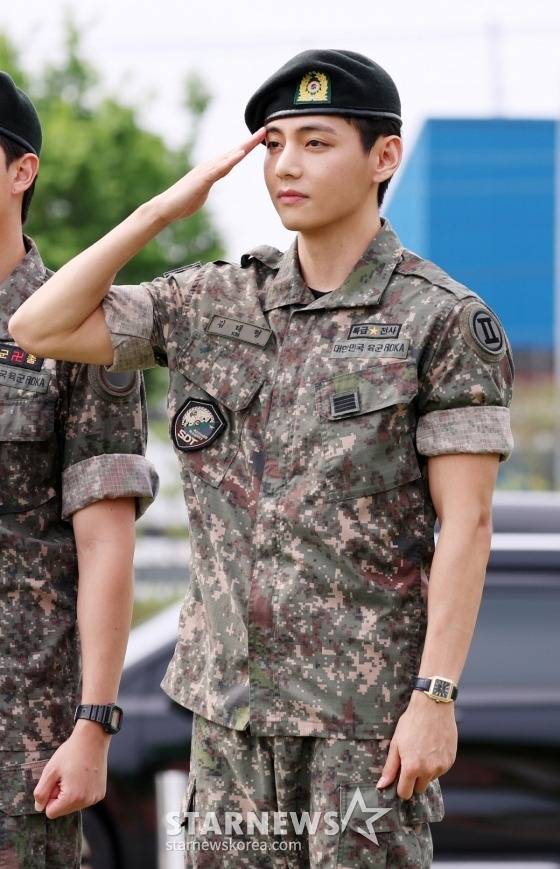 [K-EYES]방탄소년단 뷔 MBTI "F→T됐다"글로벌팬들"악플러들 조심해"