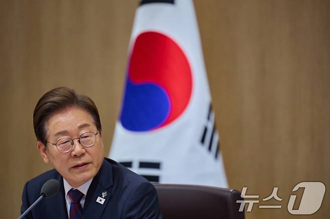 이재명 대통령이 10일 서울 용산구 대통령실 청사에서 열린 국무회의에서 모두발언을 하고 있다. (대통령실 제공. 재판매 및 DB 금지) 2025.6.10/뉴스1 ⓒ News1 허경 기자