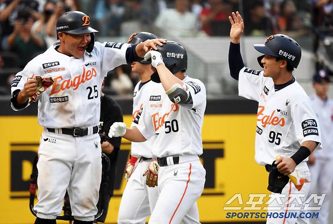 11일 대전 한화생명볼파크에서 열린 한화 이글스와 두산 베어스의 경기. 2회말 1사 만루 한화 이원석이 만루포를 날린 뒤 환호하고 있다. 대전=박재만 기자 pjm@sportschosun.com/2025.06.11/