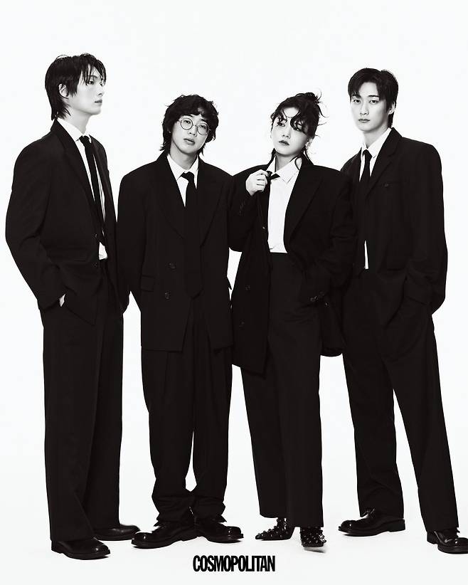 (왼쪽부터, 존비킴)슈트 Moonsun. 셔츠, 타이, 슈즈 스타일리스트 소장품. (채도현)슈트 Moonsun. 안경 본인 소장품. 셔츠, 타이, 슈즈 스타일리스트 소장품. (윤민)재킷 Juun.J. 스터드 부츠 Zara. 셔츠, 팬츠, 타이 스타일리스트 소장품. (김승빈)슈트 Iey. 슈즈 Musinsa Standard. 셔츠, 타이 스타일리스트 소장품.