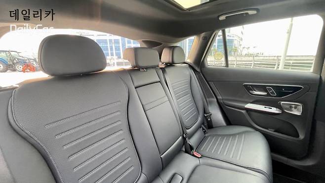 메르세데스-벤츠 GLC300 4MATIC